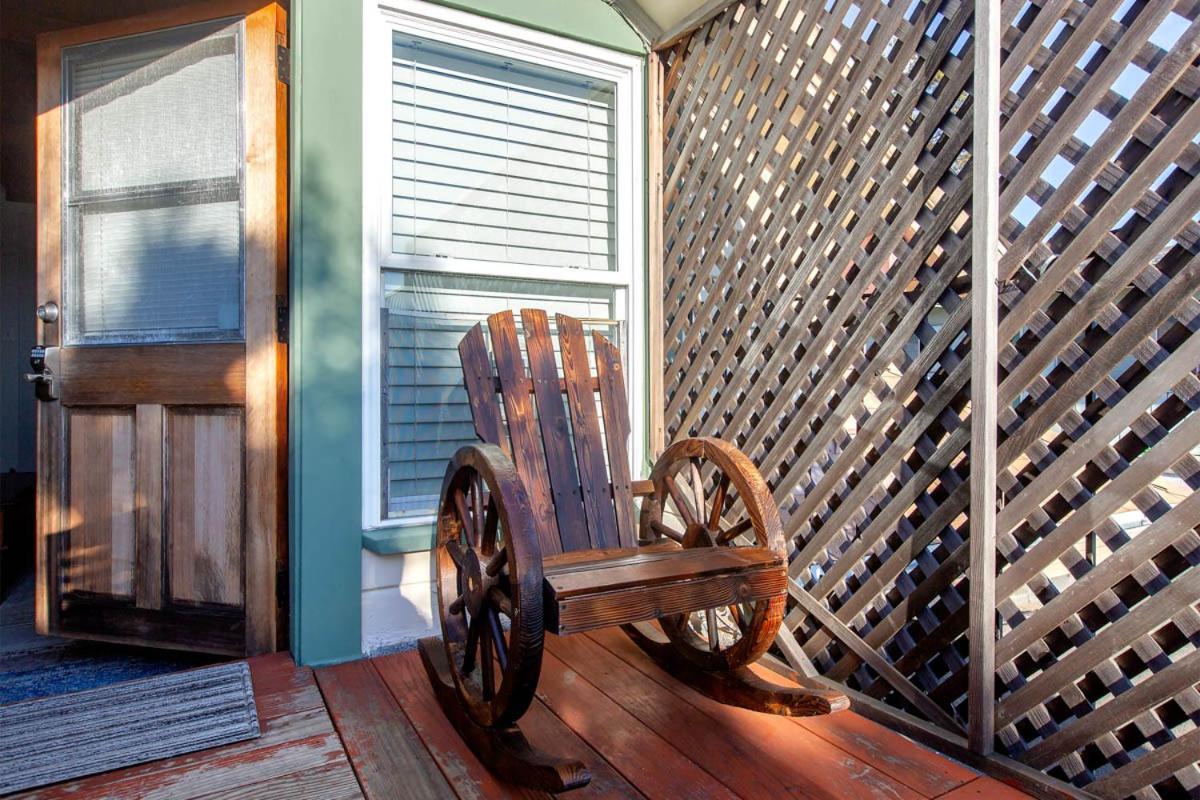 Alameda 3Br Unique Victorian Penthouse With Deck And Outdoor Furniture, Ac, 3 Blocks To Beach & Shopping Center & 2 Free Parking Spaces Eksteriør billede