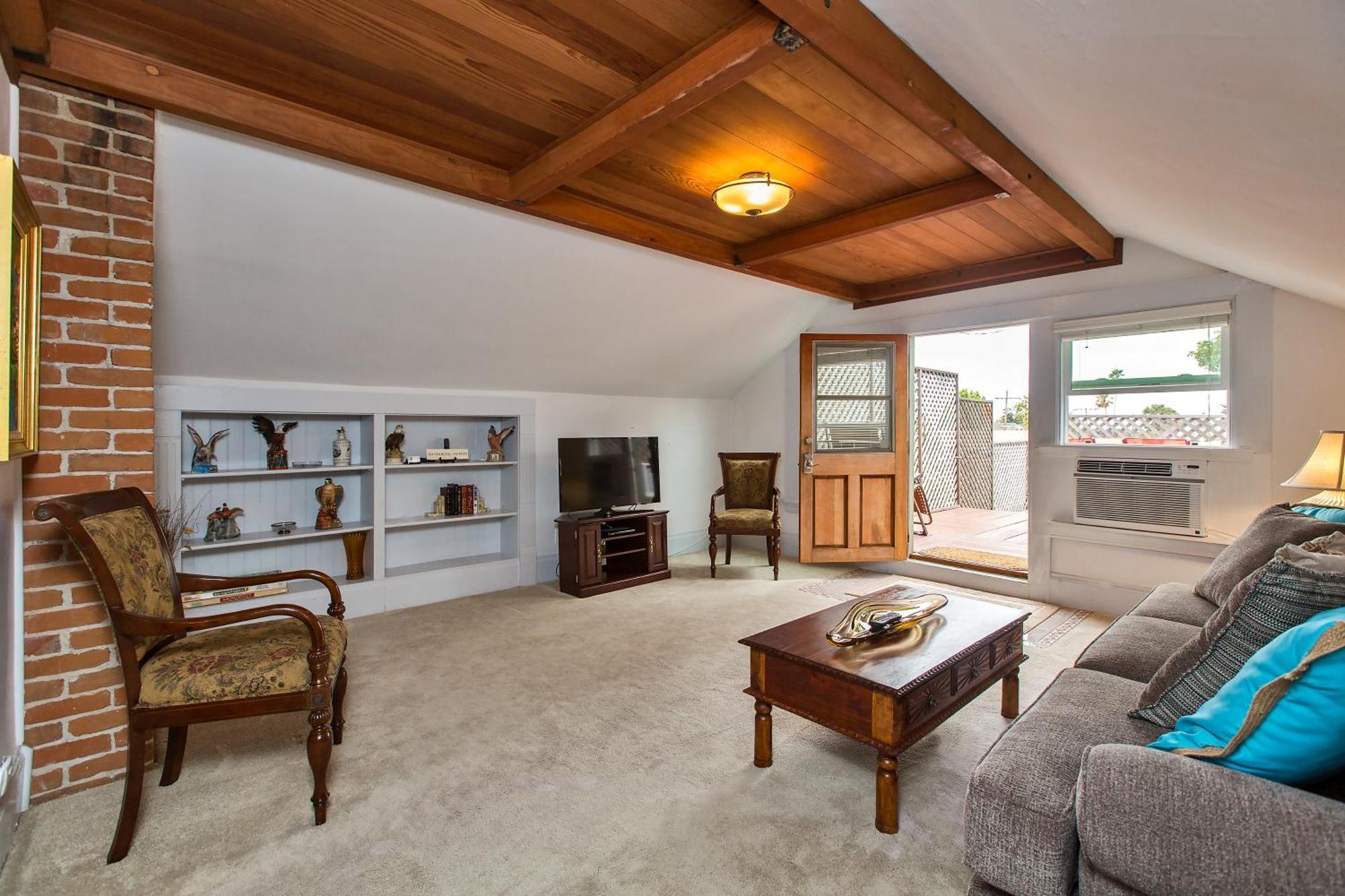 Alameda 3Br Unique Victorian Penthouse With Deck And Outdoor Furniture, Ac, 3 Blocks To Beach & Shopping Center & 2 Free Parking Spaces Eksteriør billede